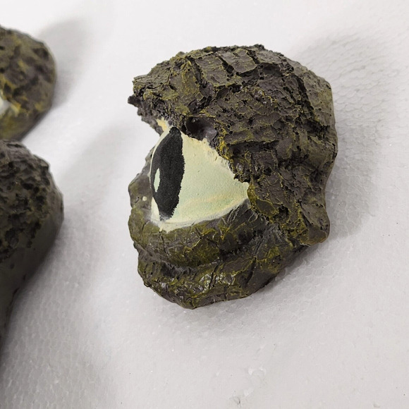 3 Pieces Bird Feeder Hand Painted Fun Outdoor Decor w/ Glow in The Dark Eyes - Picture 8 of 12